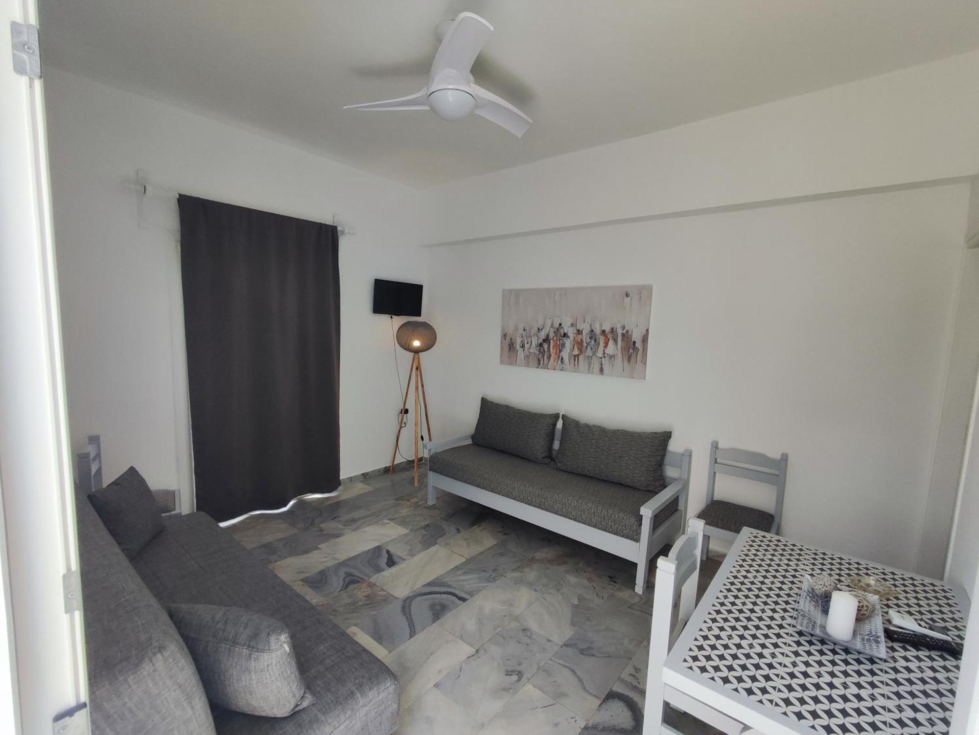 Galaxy Apartments Alikí Zimmer foto